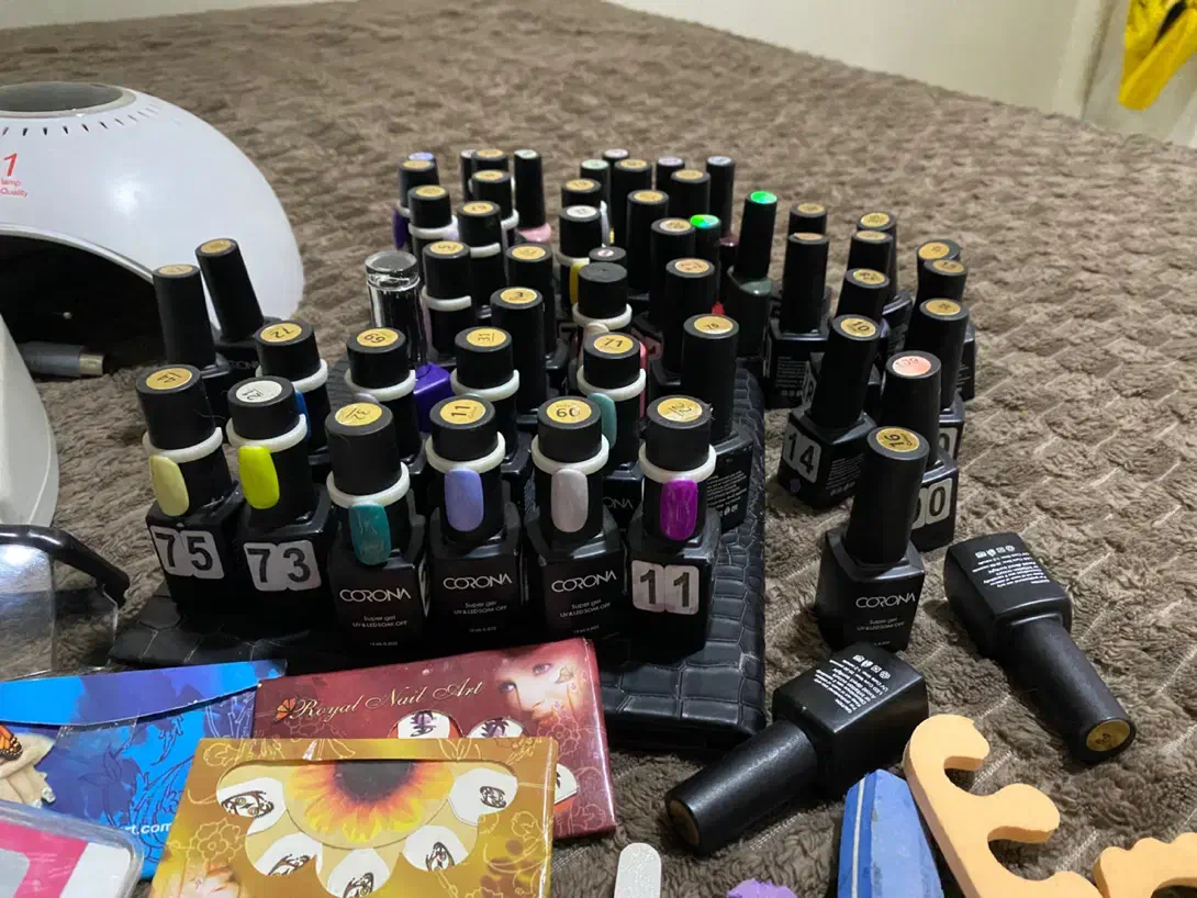 فروش فوری وسایل کامل کاشت ناخن|آرایشگاه و سالنهای زیبایی|پرند, فاز ۶|دیوار