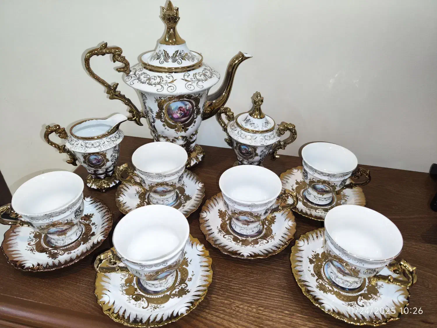 سرویس چای خوری طلایی طرح لیلی و مجنون آرمیتا|ظروف سرو و پذیرایی|تهران, تهرانسر شمالی|دیوار