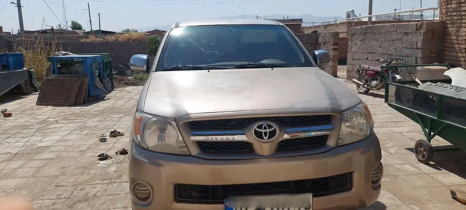 تویوتا هایلوکس دوکابین مدل ۲۰۰۶|خودرو سواری و وانت|مشهد, حرم مطهر رضوی|دیوار