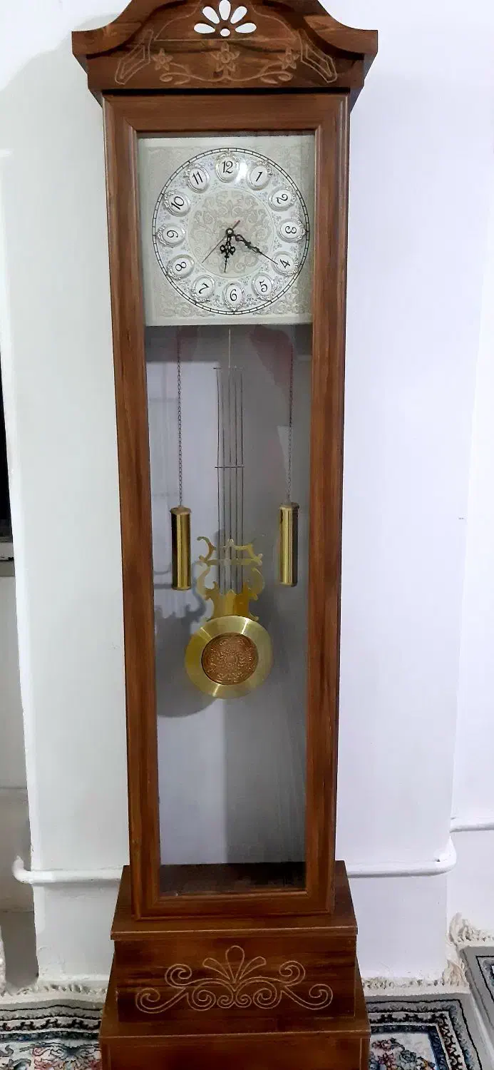 ساعت ایستاده به فروش میرسد...|ساعت دیواری و تزئینی|کرج, حسن آباد|دیوار