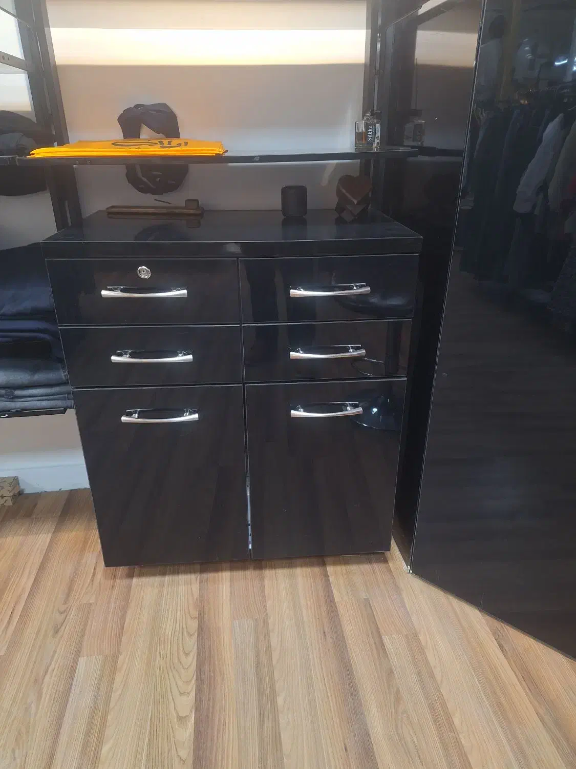 میز|مبلمان اداری|بندر ماهشهر, |دیوار