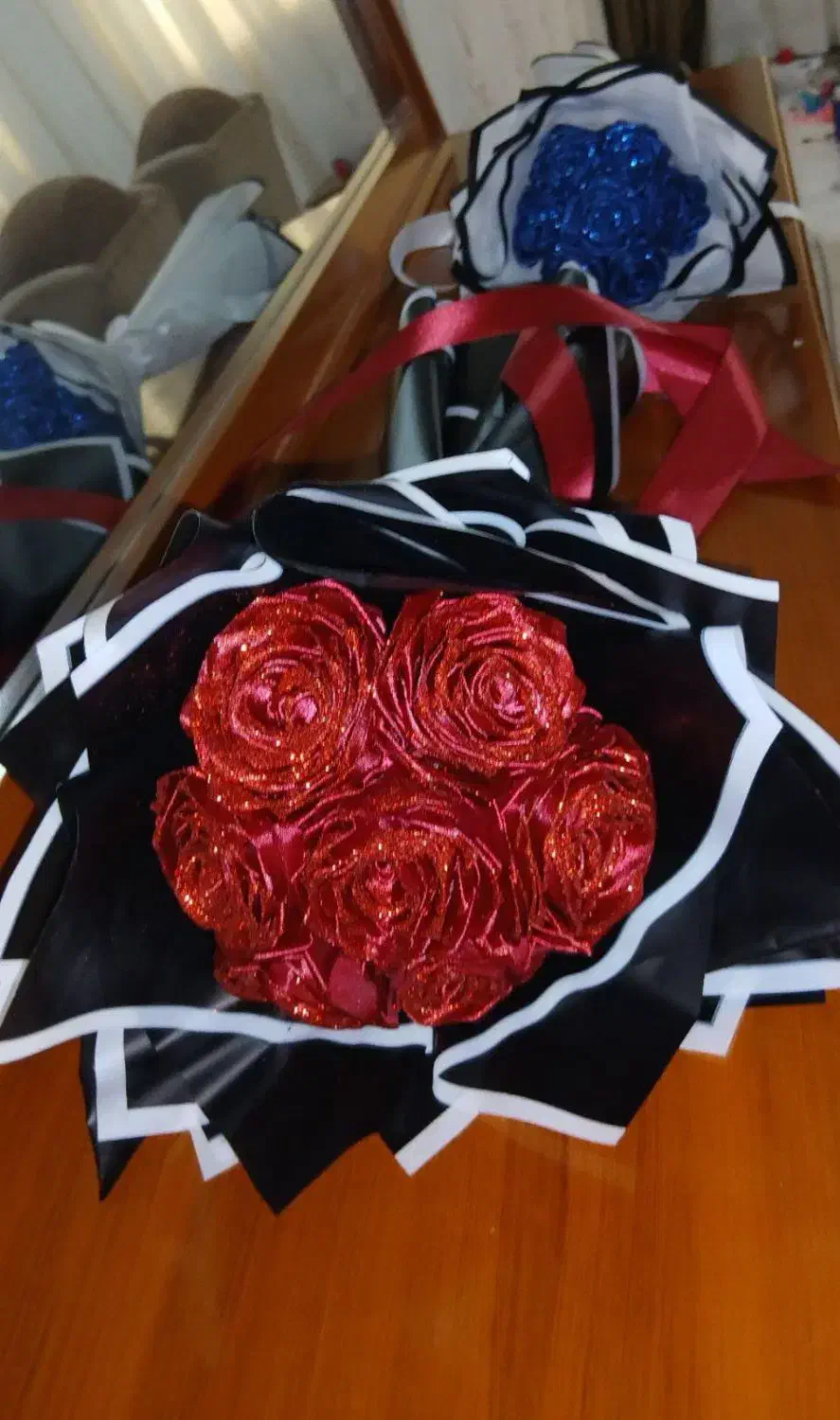 گل های زیبا|گل مصنوعی|چهارباغ, |دیوار