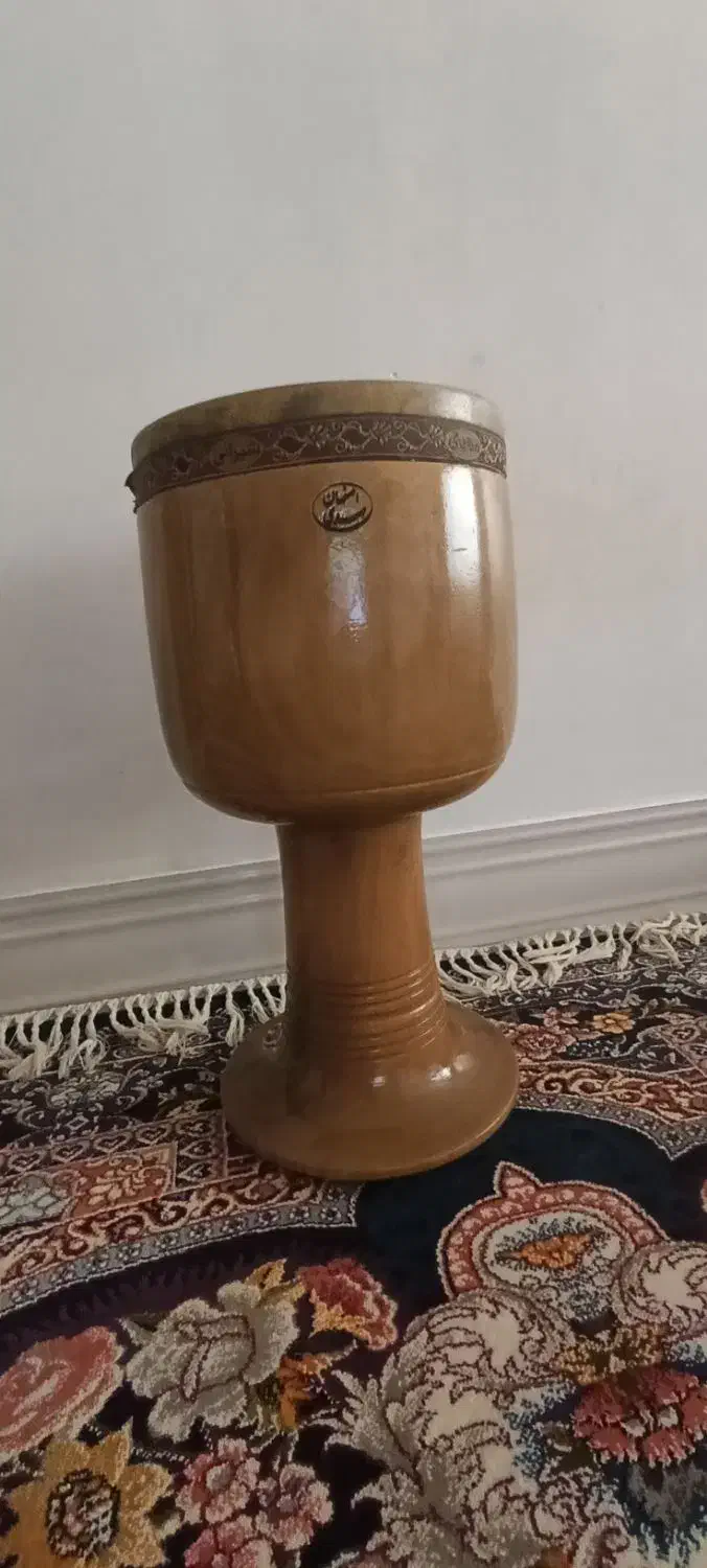 تنبک  شیرانی تک مهر چوب گردو|سازهای سنتی|نورآباد, |دیوار