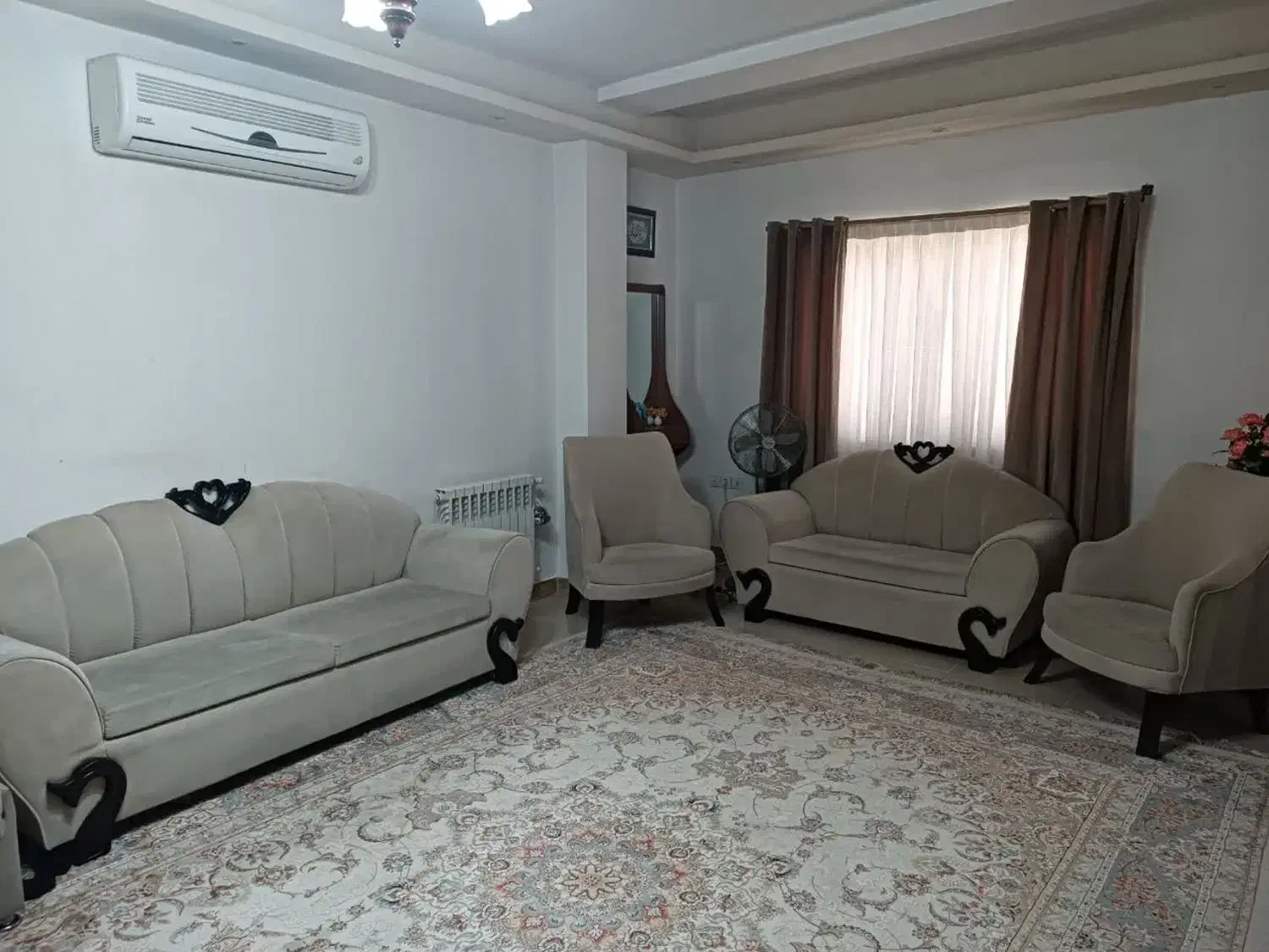 مبل ۷ نفره در حد نو|مبلمان خانگی و میز عسلی|رشت, سلیمانداراب|دیوار