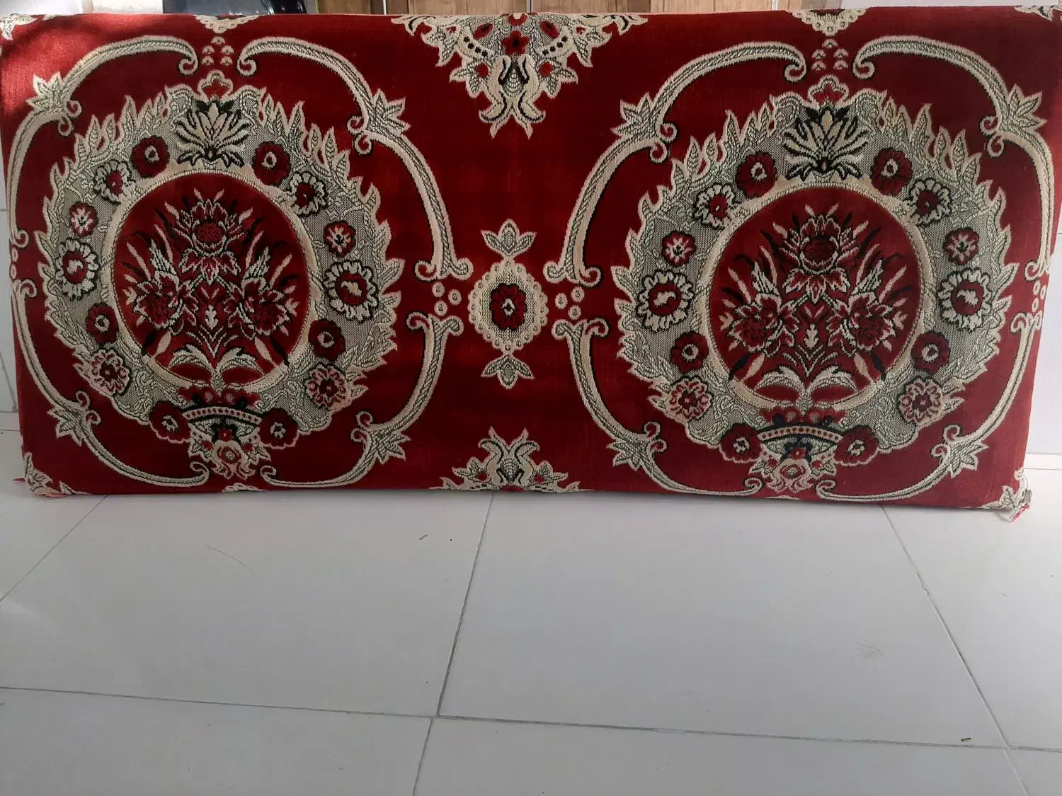 چهار عدد پشتی|پشتی|اسلام‌شهر, شهرک واوان|دیوار