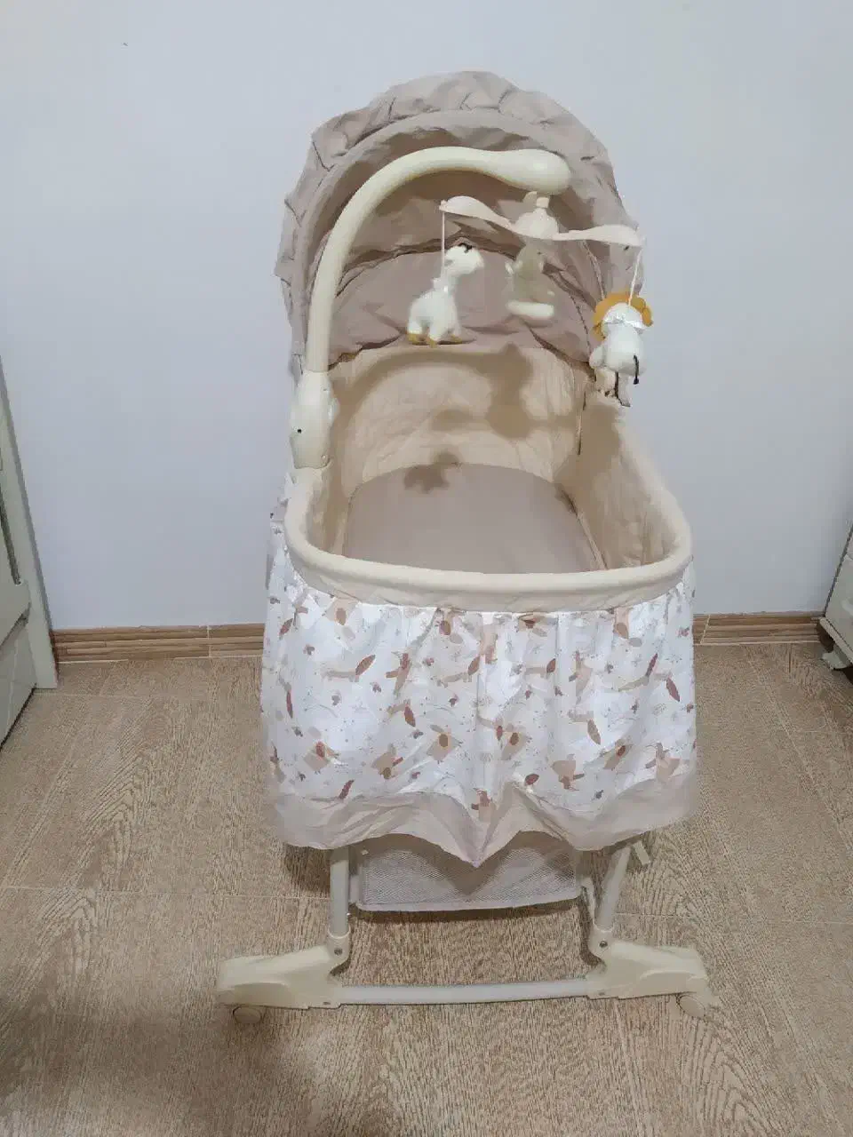 گهواره|اسباب و اثاث بچه|اردبیل, |دیوار