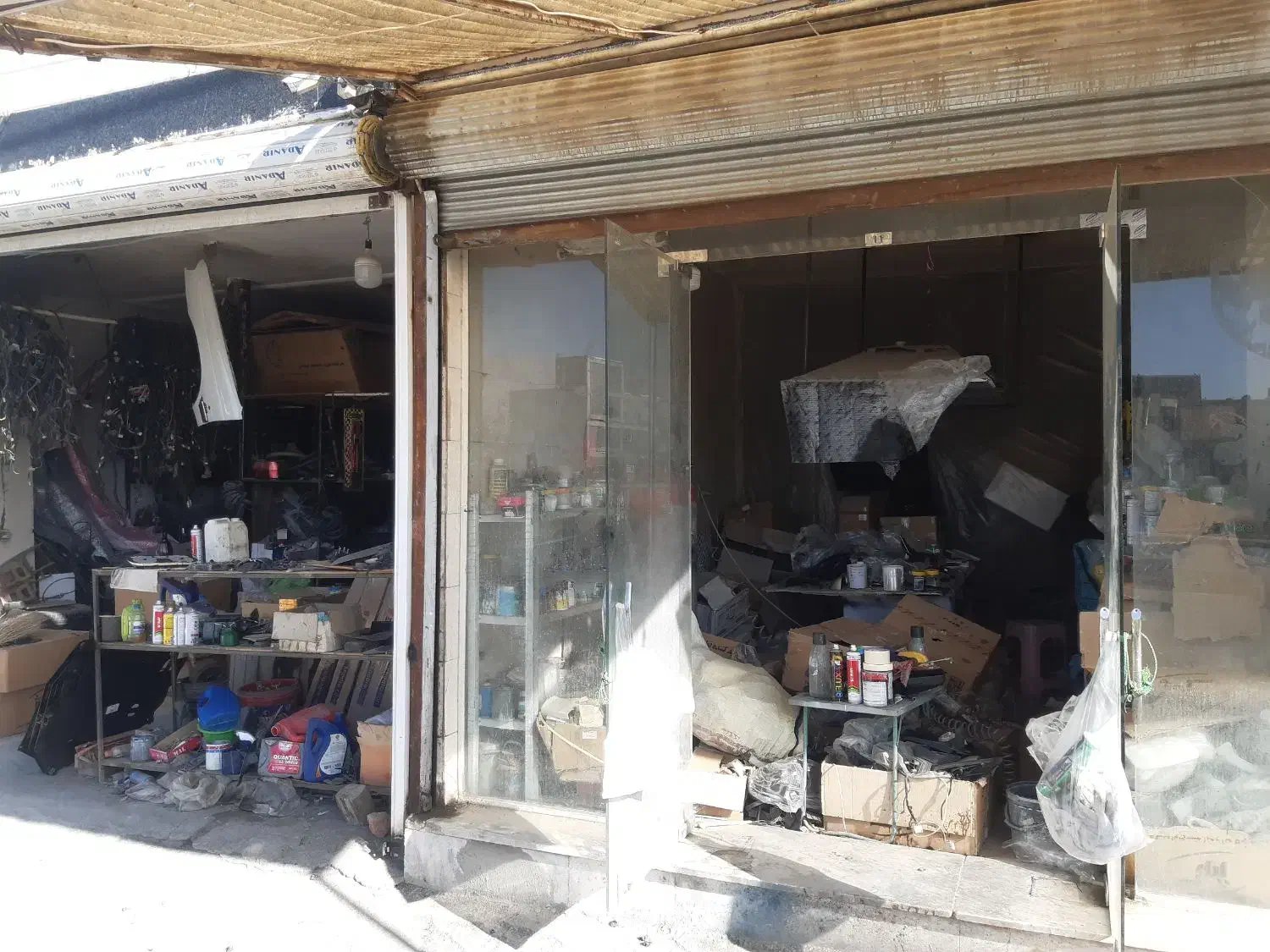 مغازه ۳۸مترری بر روی اتوبان دکتر حسینی|اجارهٔ مغازه و غرفه|سنندج, |دیوار