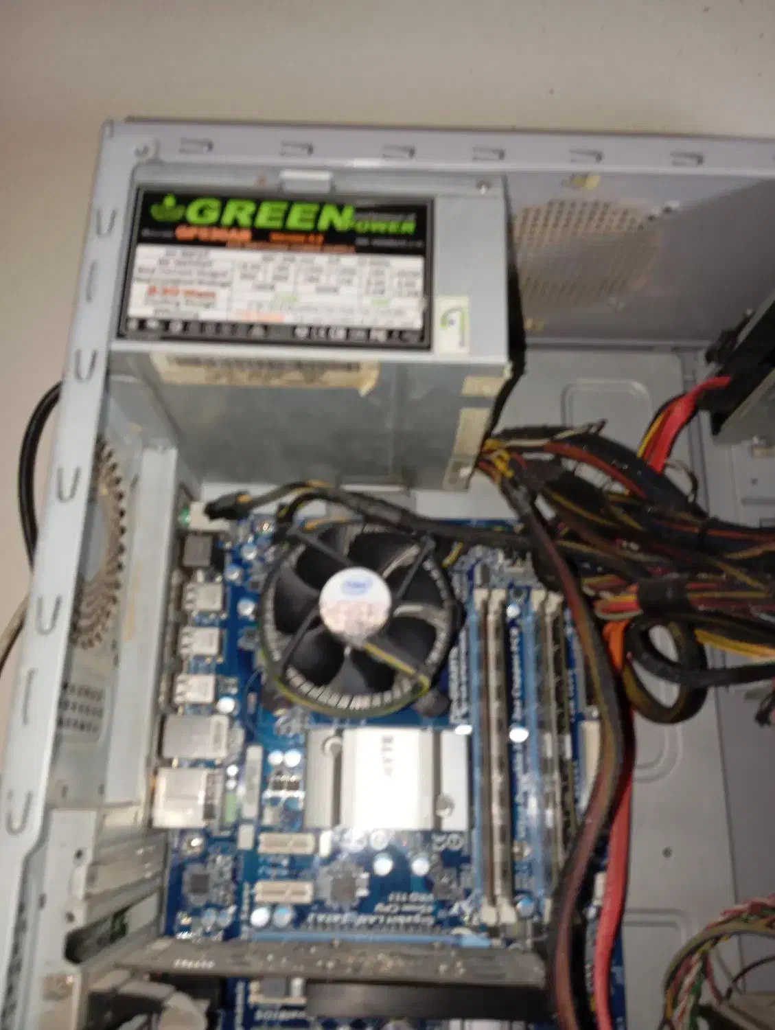 کیس کامپیوتر DDR3 رم ۱۶ قوی|رایانه رومیزی|شاهین‌شهر, خانه کارگر|دیوار