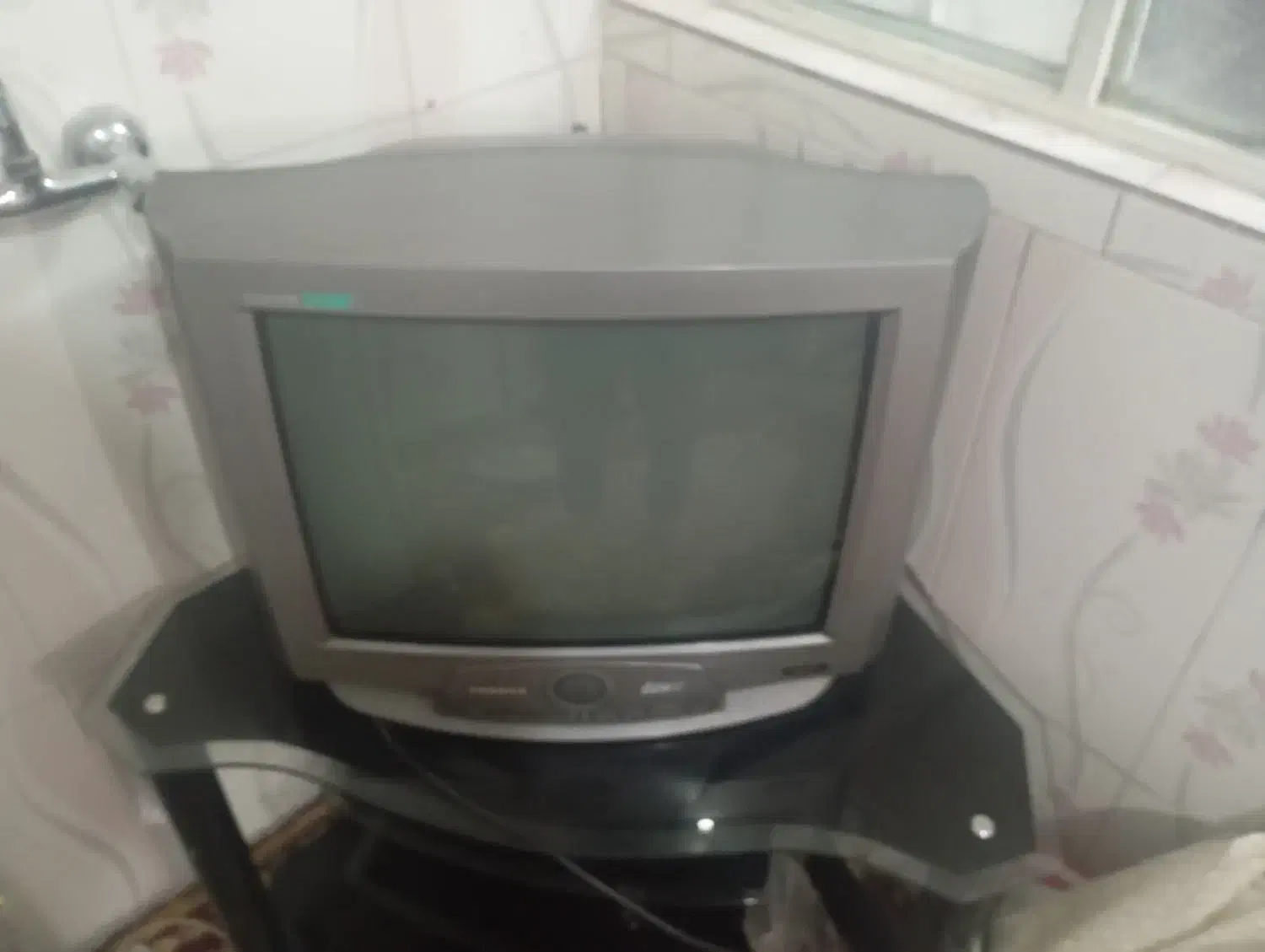 تلویزیون سالم|تلویزیون و پروژکتور|قم, نیروگاه|دیوار