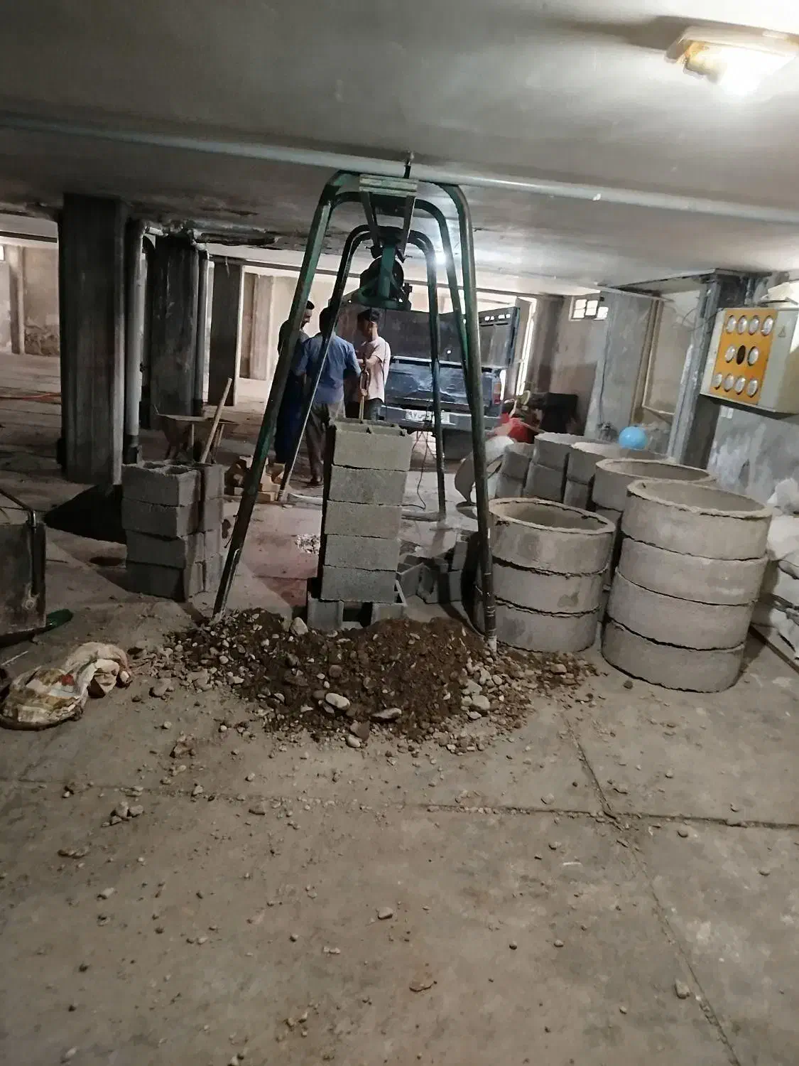 چاه کن و تخریب ساختمان اتباع هستم بامدارک کامل|خدمات پیشه و مهارت|تهران, تهرانسر مرکزی|دیوار