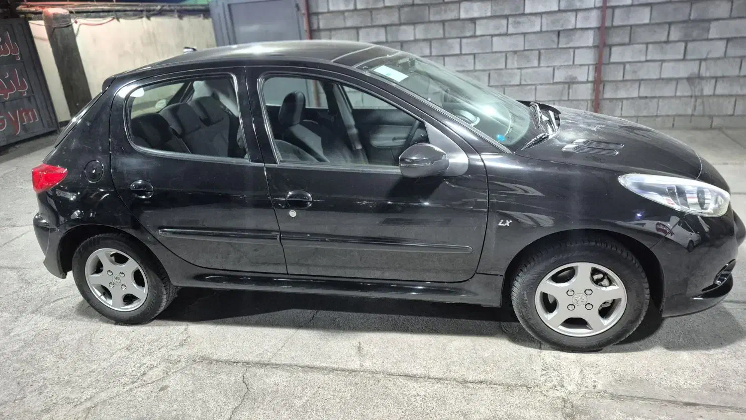 پژو 207i پانا مشکی 1400، فابریک و کمکار|خودرو سواری و وانت|شیراز, شهرک گلستان شمالی|دیوار