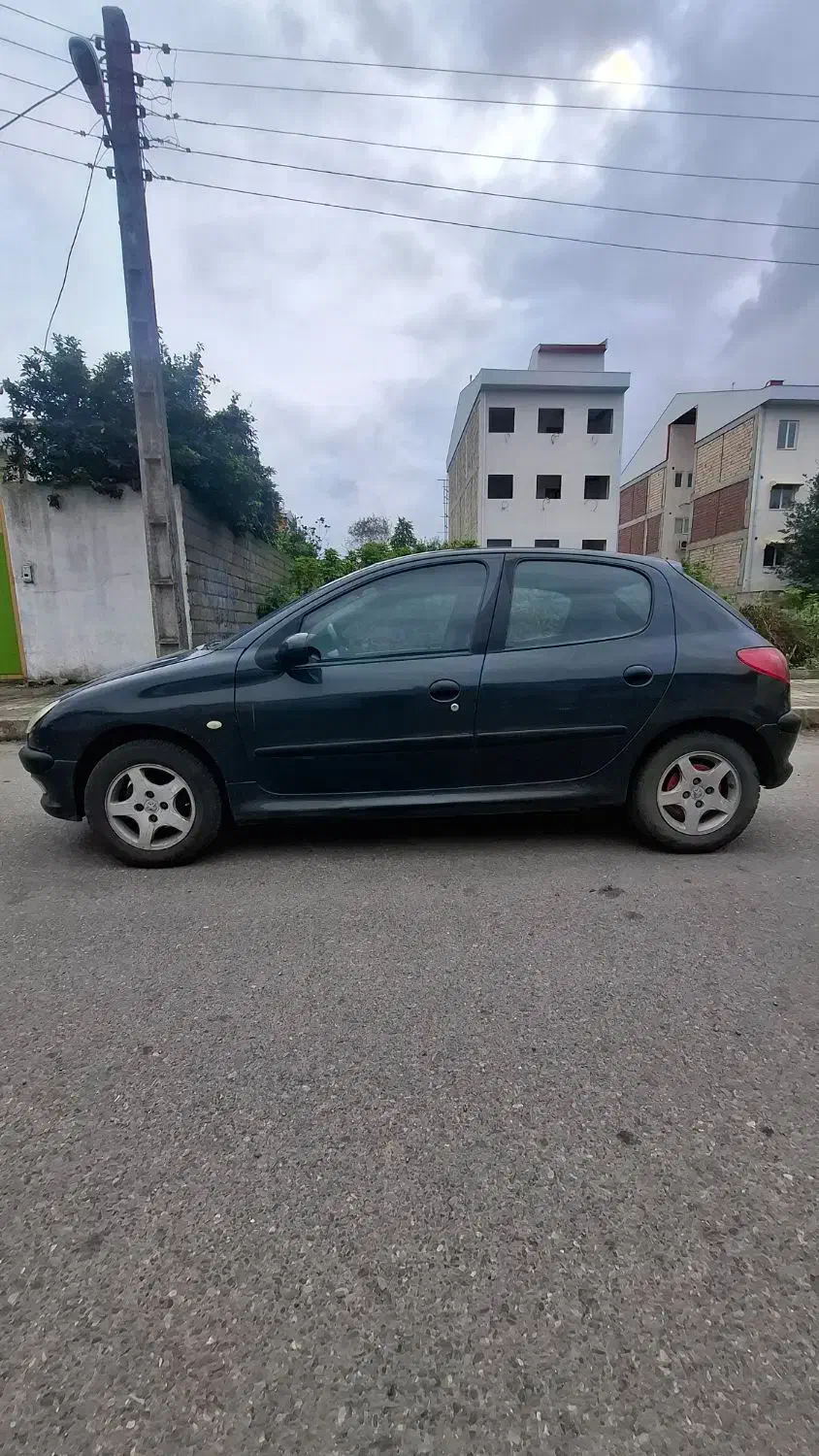 206 مدل ۸۲ سالم|خودرو سواری و وانت|رشت, استادسرا|دیوار