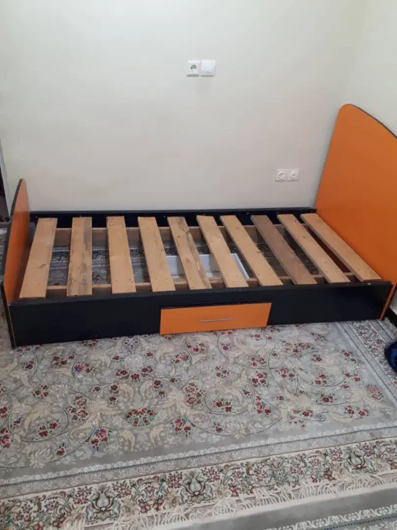 تخت یک نفره|تخت و سرویس خواب|بندرلنگه, |دیوار