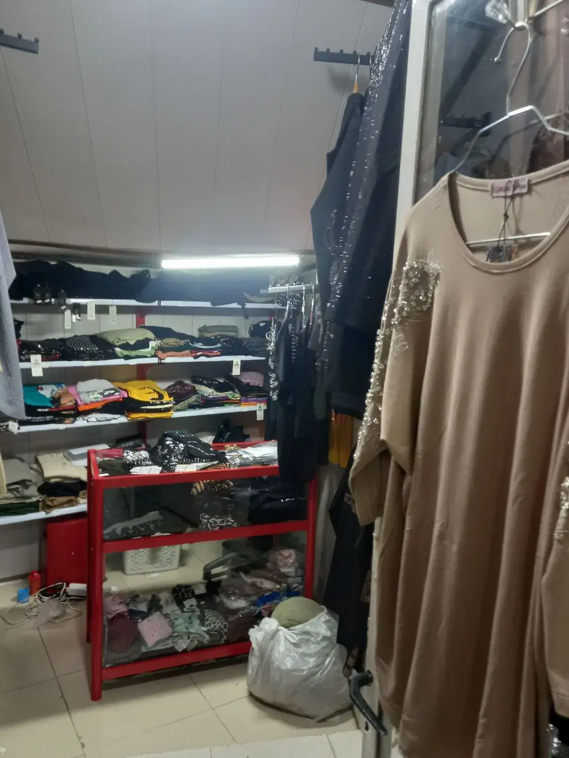 اجاره مغازه|اجارهٔ مغازه و غرفه|خمین, |دیوار