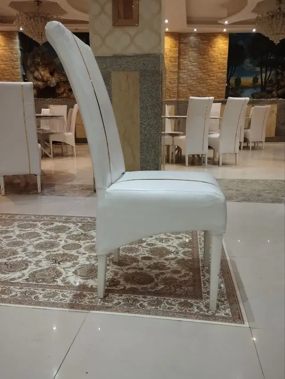 صندلی تالاری سفید طلایی|صندلی و نیمکت|مراغه, |دیوار