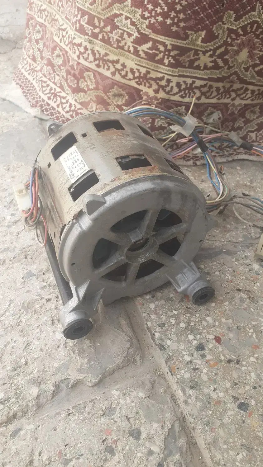 موتور ماشین لباسشویی سالم|ماشین لباسشویی و خشککن لباس|آران و بیدگل, |دیوار