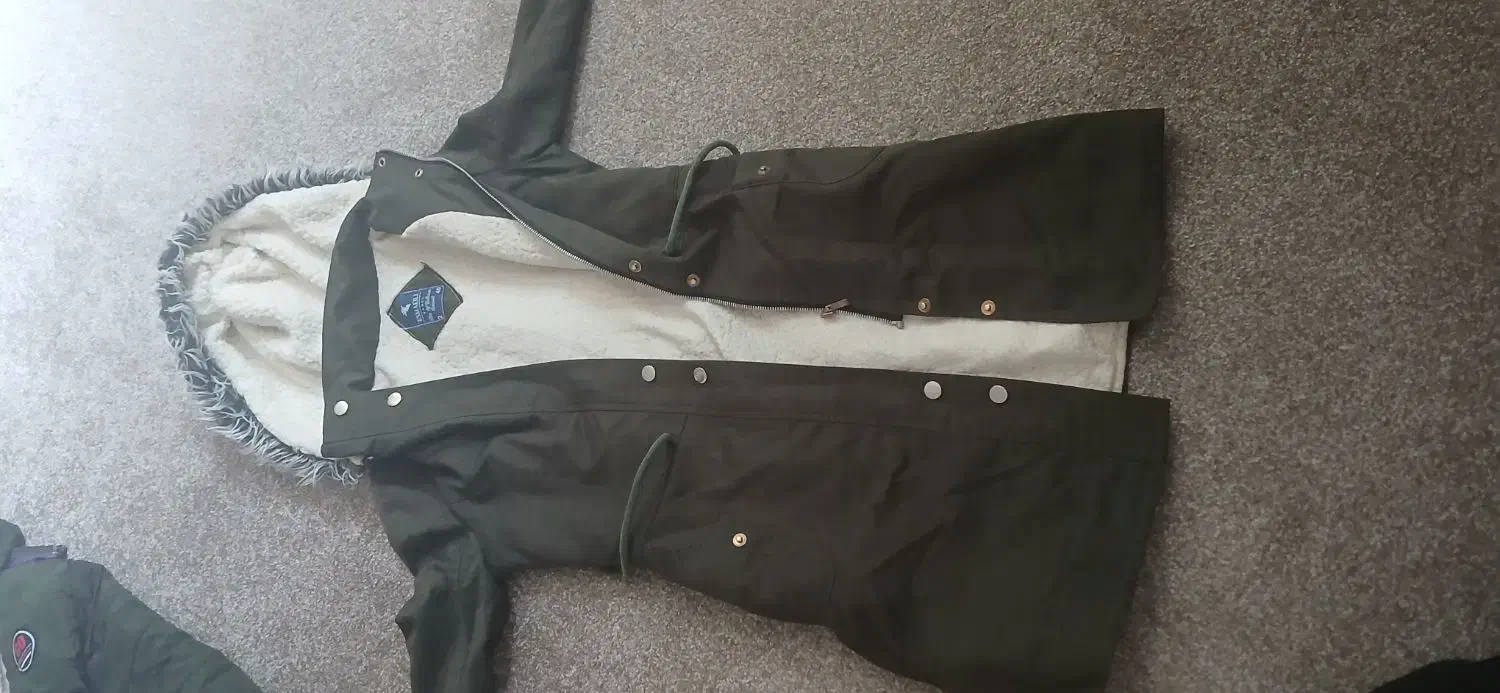 لباس زمستانه زنانه و دخترانه و یک کاپشن پسرانه|لباس|ایلام, |دیوار