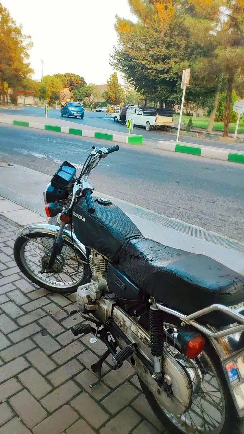 موتور لیفان 125 مدل95|موتورسیکلت|کاشان, درب اصفهان|دیوار