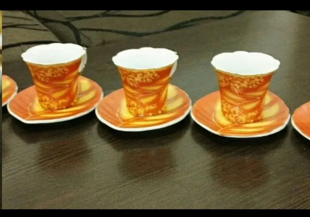 فنجان و نعلبکی|ظروف سرو و پذیرایی|کرمان, |دیوار