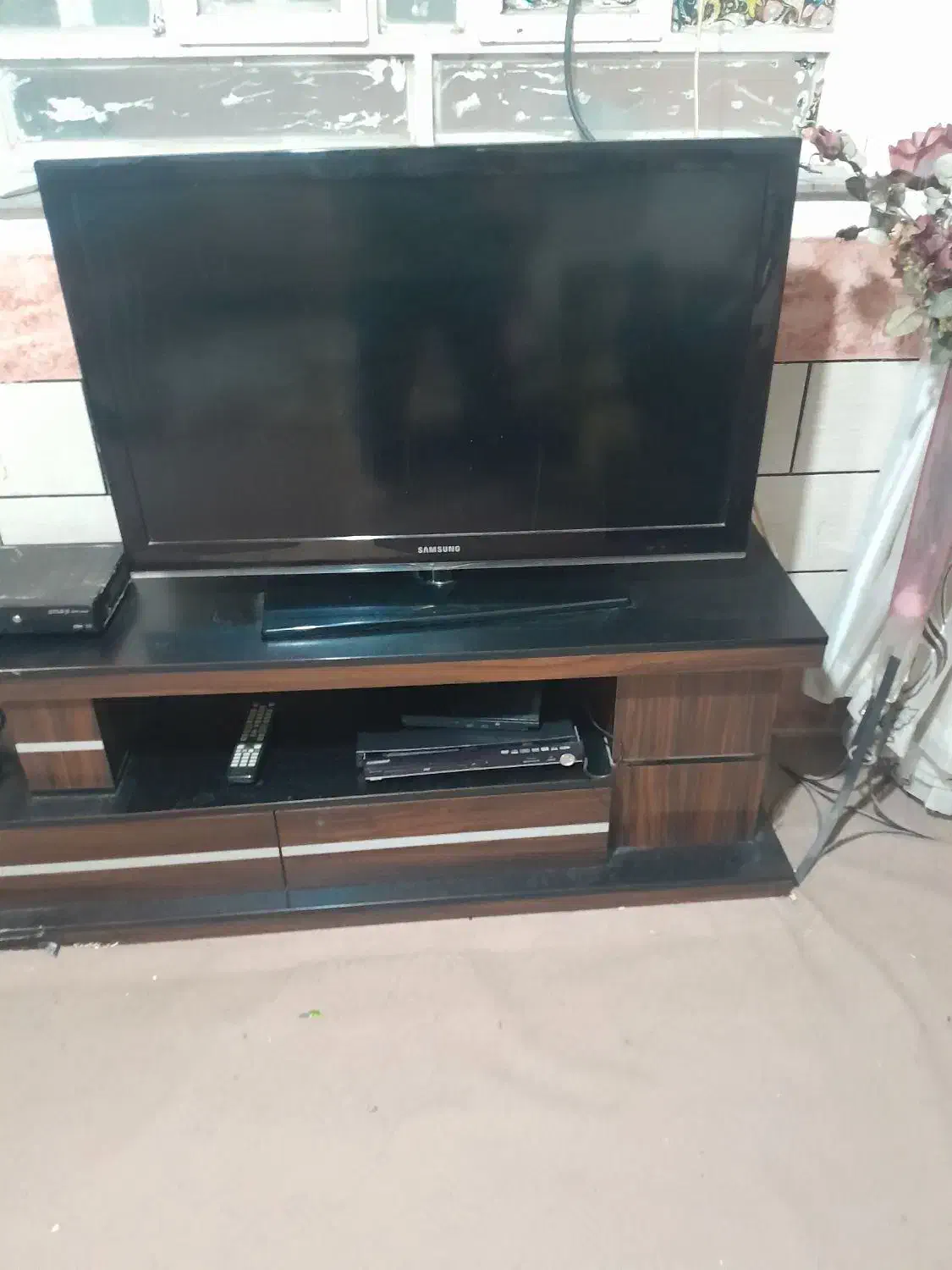 تلوزیون ال سی دی ۴۲ اینچ|تلویزیون و پروژکتور|امیدیه, |دیوار