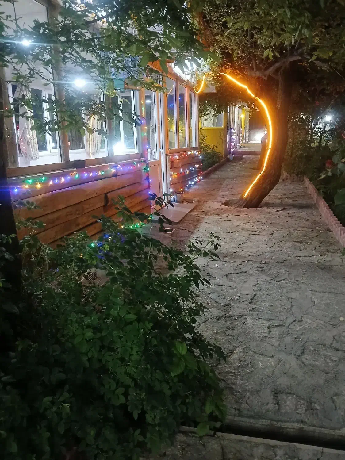 کارگر رستورانی نیروی کار|استخدام خدمات فروشگاه و رستوران|ماکو, |دیوار