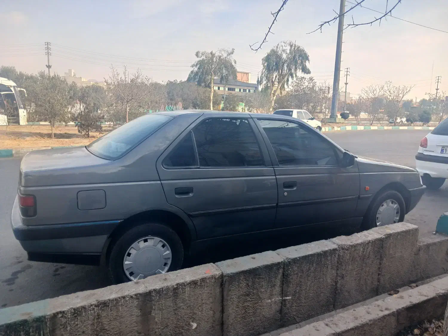 پژو ۴۰۵|خودرو سواری و وانت|تهران, مشیریه|دیوار