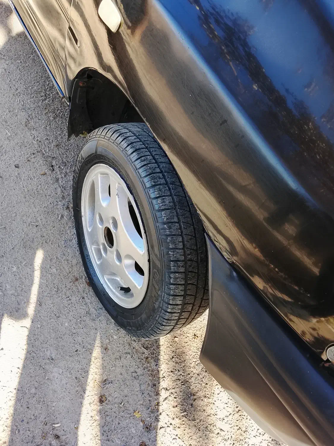 پراید مشکی مدل۸۳|خودرو سواری و وانت|نیشابور, دربقاضی|دیوار