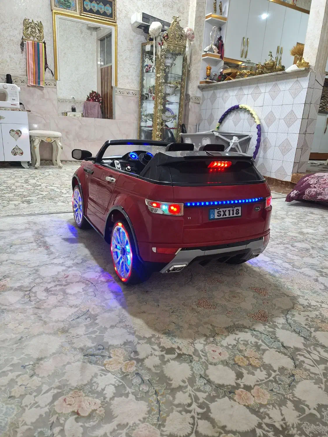 ماشین شارژی|اسباب‌بازی بچه|نسیم‌شهر, |دیوار