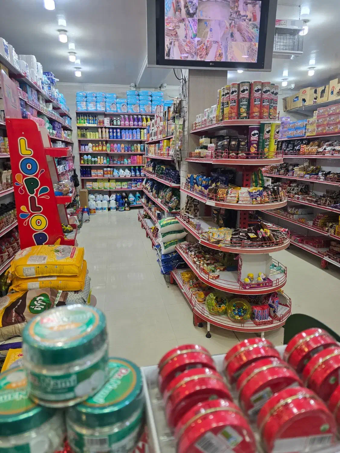 استخدام همکار در هایپرمارکت کیانشهر|استخدام خدمات فروشگاه و رستوران|اهواز, کیانشهر|دیوار