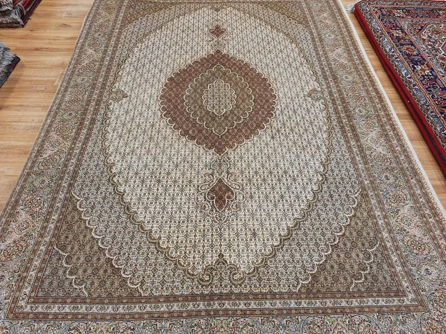 قالی ۶متری دستباف نقشه ماهی تبریز|فرش|تهران, اکباتان|دیوار