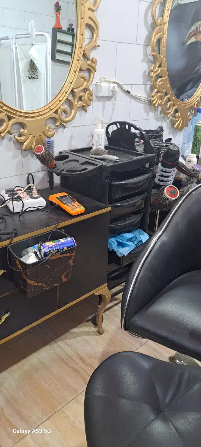 لوازم ارایشگاه فروشی|آرایشگاه و سالن‌های زیبایی|یزد, |دیوار