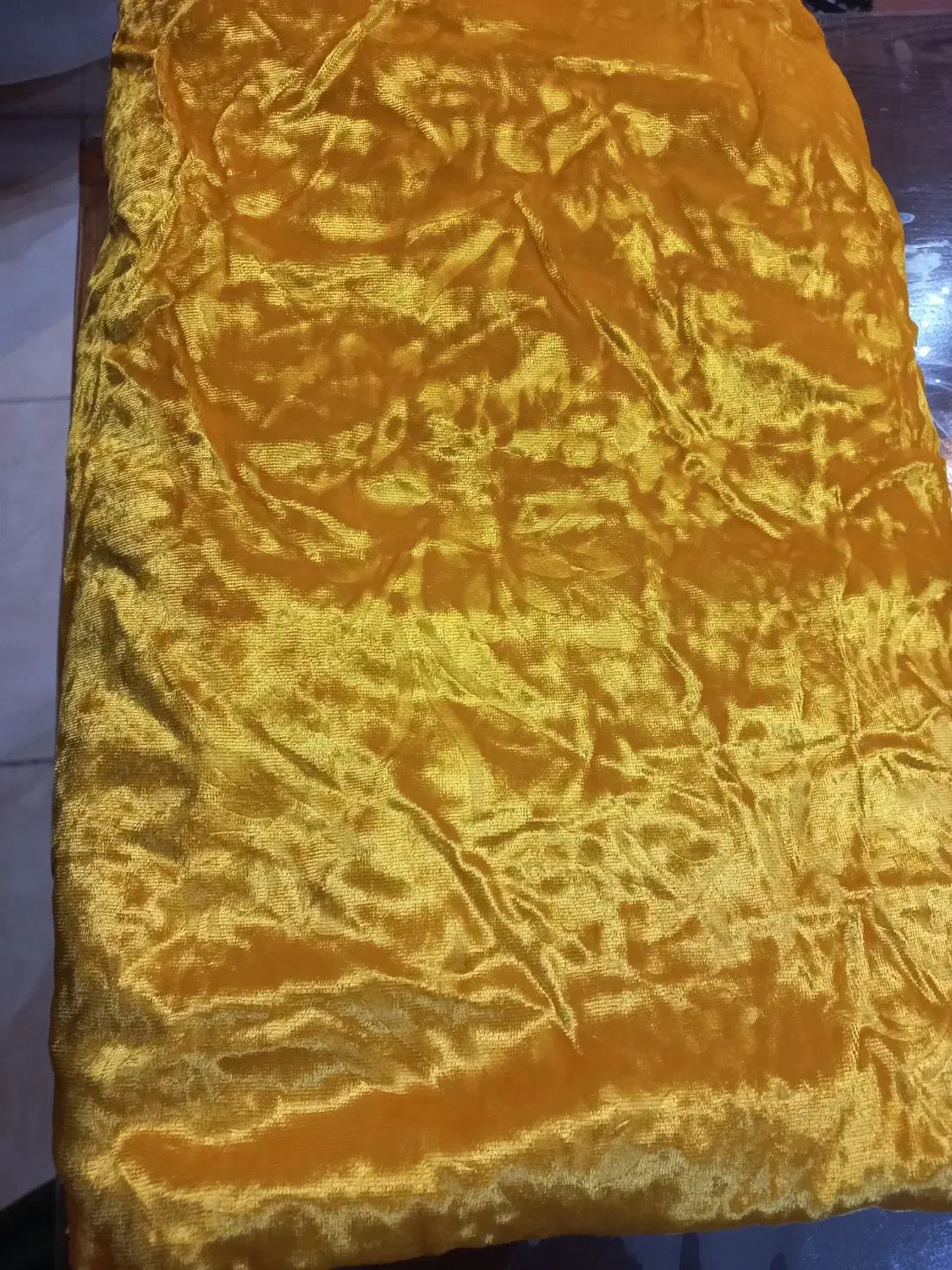 چند قواره پارچه|لباس|رشت, علی آباد|دیوار