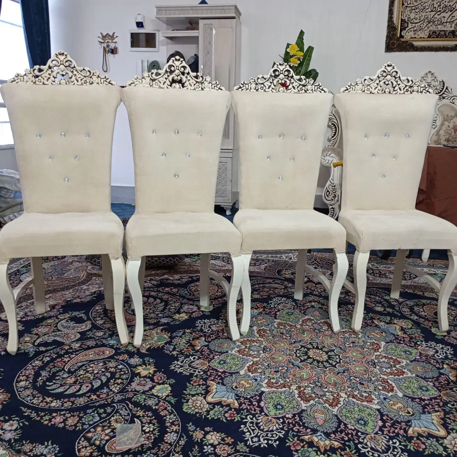 میز نهار خوری|میز و صندلی غذاخوری|تربت‌حیدریه, منظر|دیوار