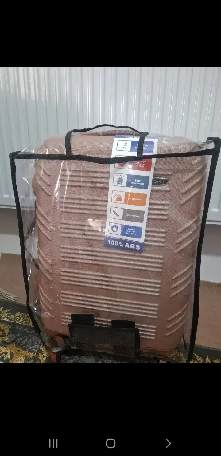 چمدان خوش رنگ کاملا نو سایز کابین با کاور|کیف، کفش، کمربند|فلاورجان, |دیوار