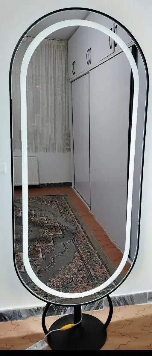 آینه|آینه|قدس, شهرقدس|دیوار