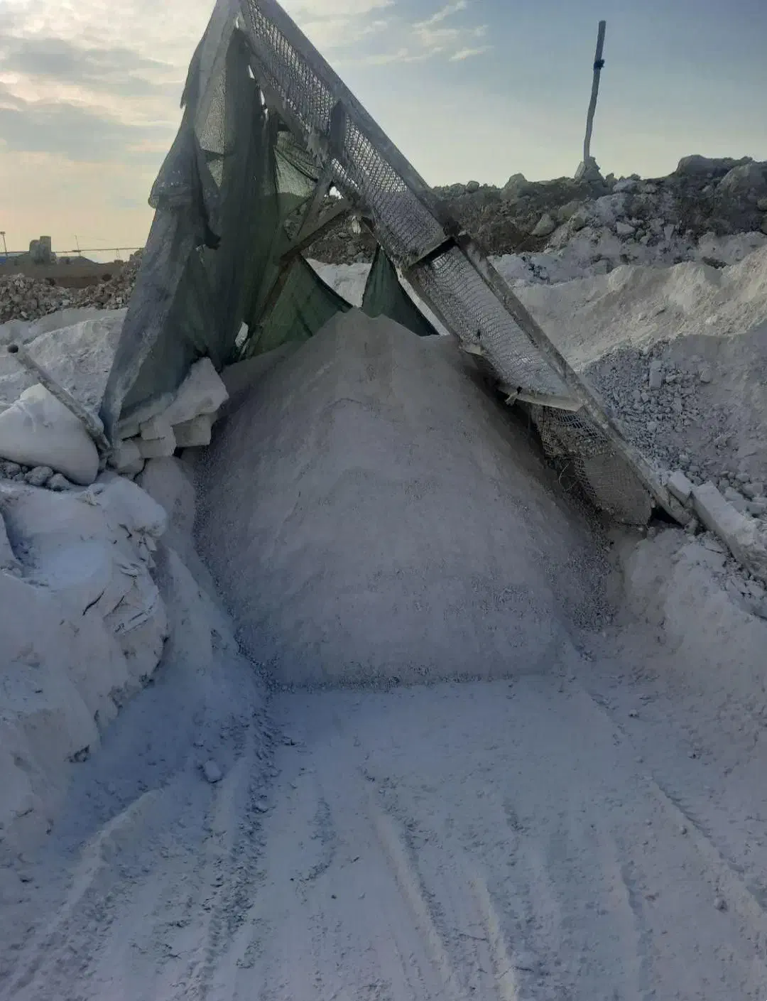 آهک*اهک کلوخه یازنگوله*ندمیده*سرندی یادمیده|مصالح و تجهیزات ساختمان|نرماشیر, |دیوار