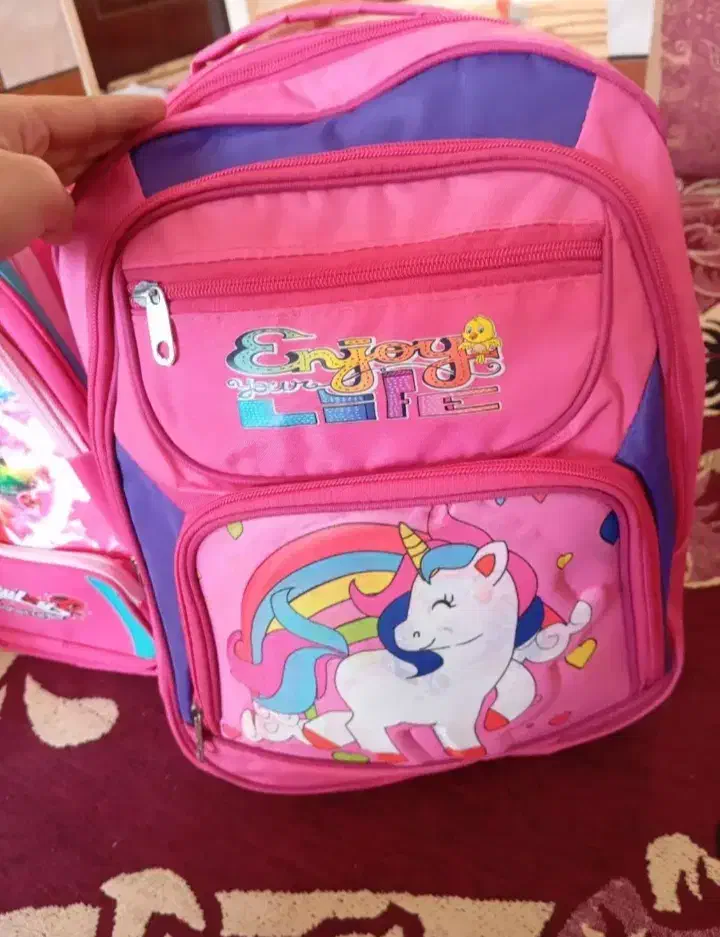 کیف|کیف، کفش، کمربند|مسجد سلیمان, |دیوار