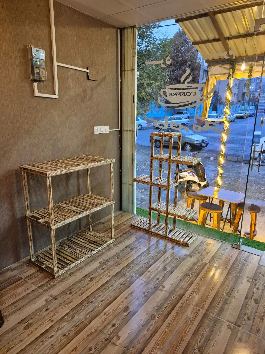 استند گلدان (قیمت تولیدی)|گل و گیاه طبیعی|سنندج, |دیوار