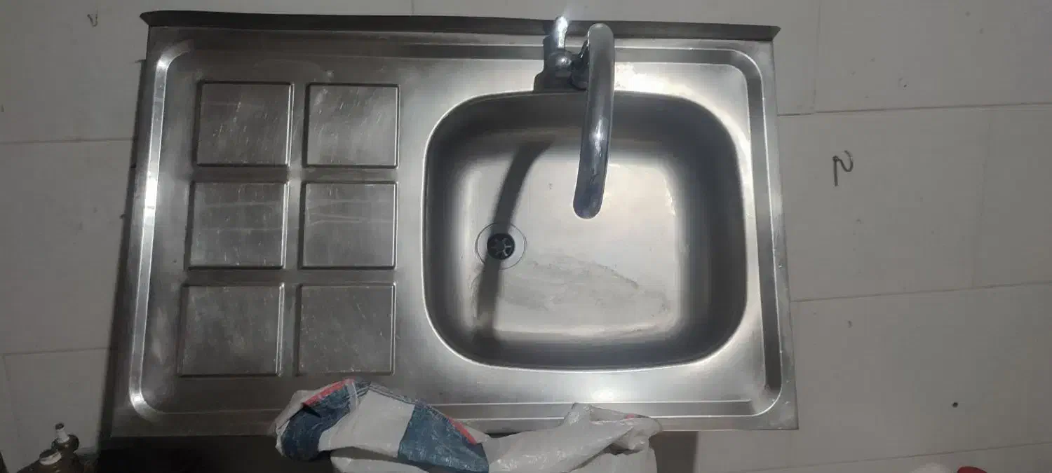 سینک|مصالح و تجهیزات ساختمان|رباط‌کریم, کیکاور|دیوار