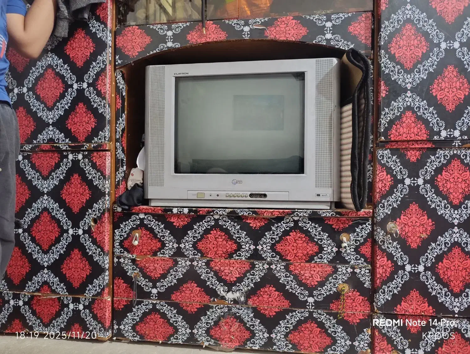 تلویزیون و میز|تلویزیون و پروژکتور|دزفول, |دیوار