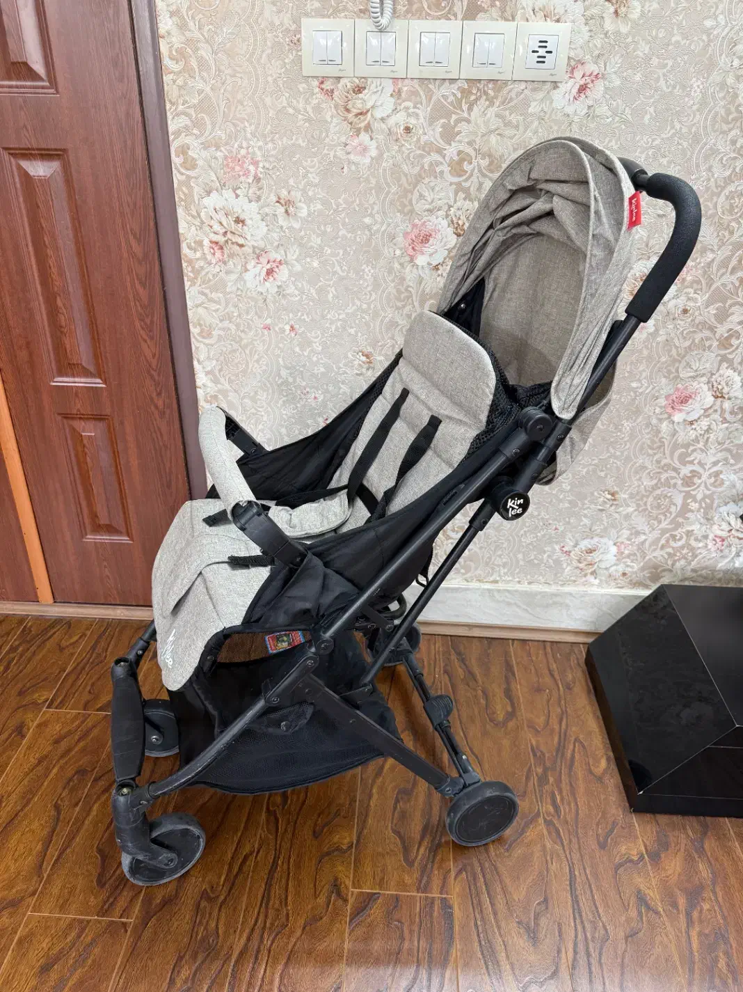 کالسکه مسافرتی|کالسکه و لوازم جانبی|شیروان (خراسان), |دیوار