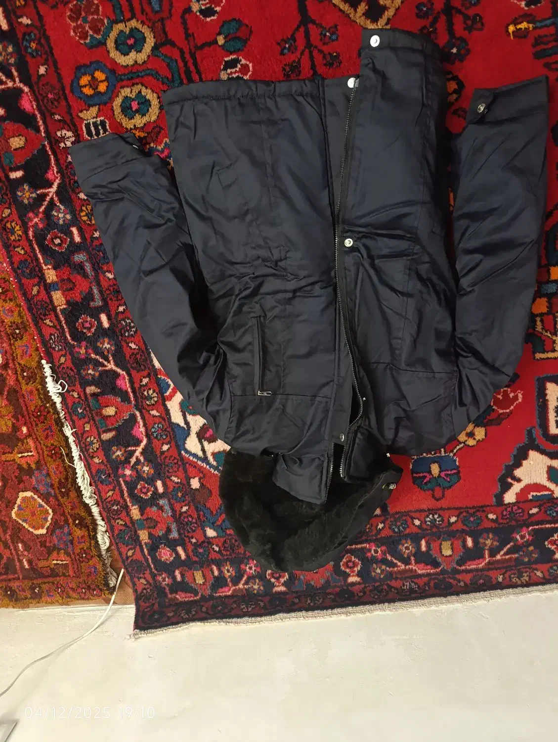 کاپشن لارج نونو|لباس|خسروشاه, |دیوار