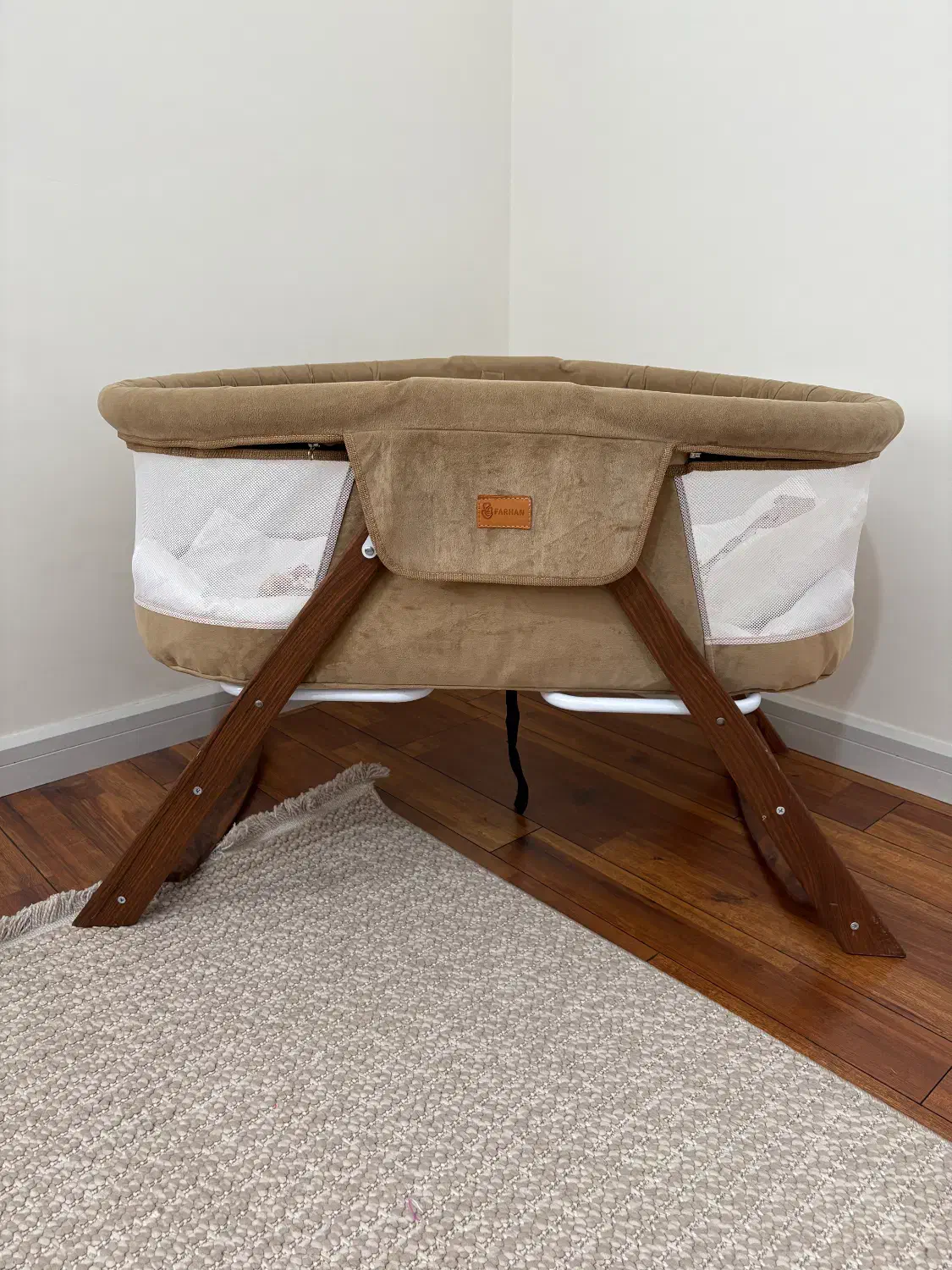 تخت گهواره شو چوبی|تخت و صندلی بچه|ری, هاشم‌آباد|دیوار