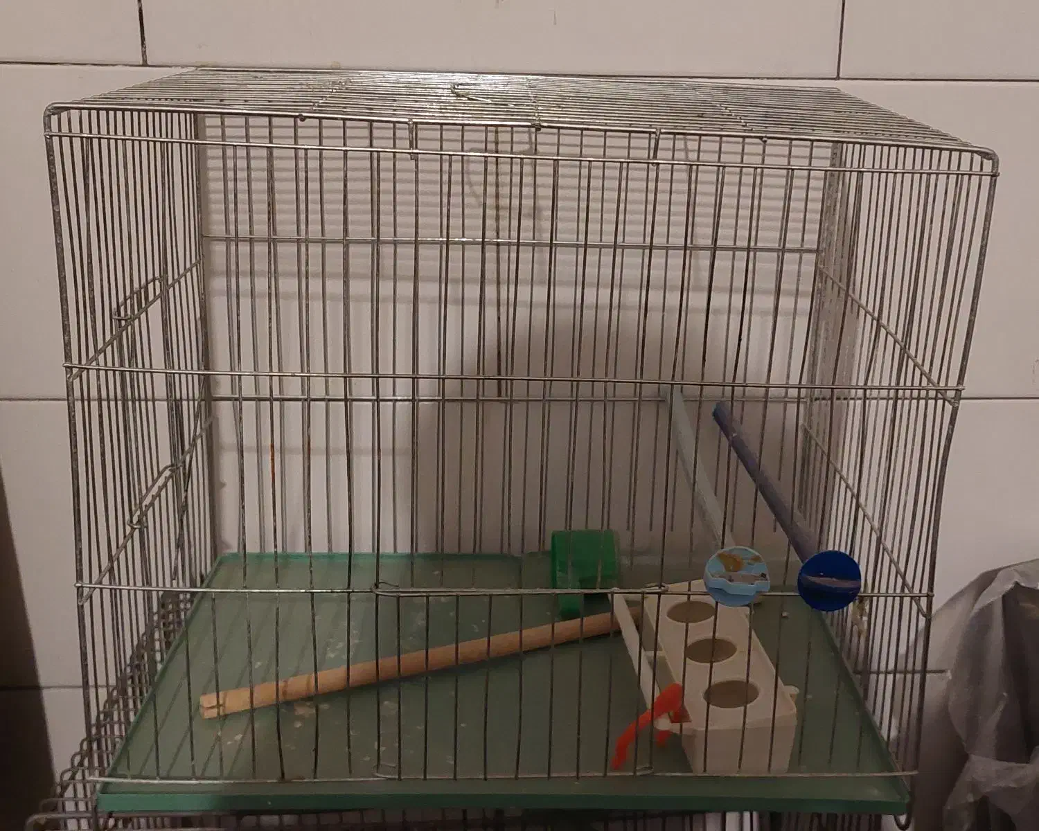 قفس|لوازم جانبی حیوانات|بروجن, |دیوار