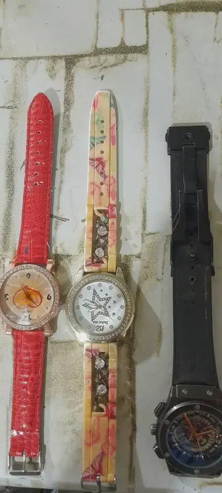 ساعت سالم فقط باطر میخاد|ساعت|اقبالیه, |دیوار