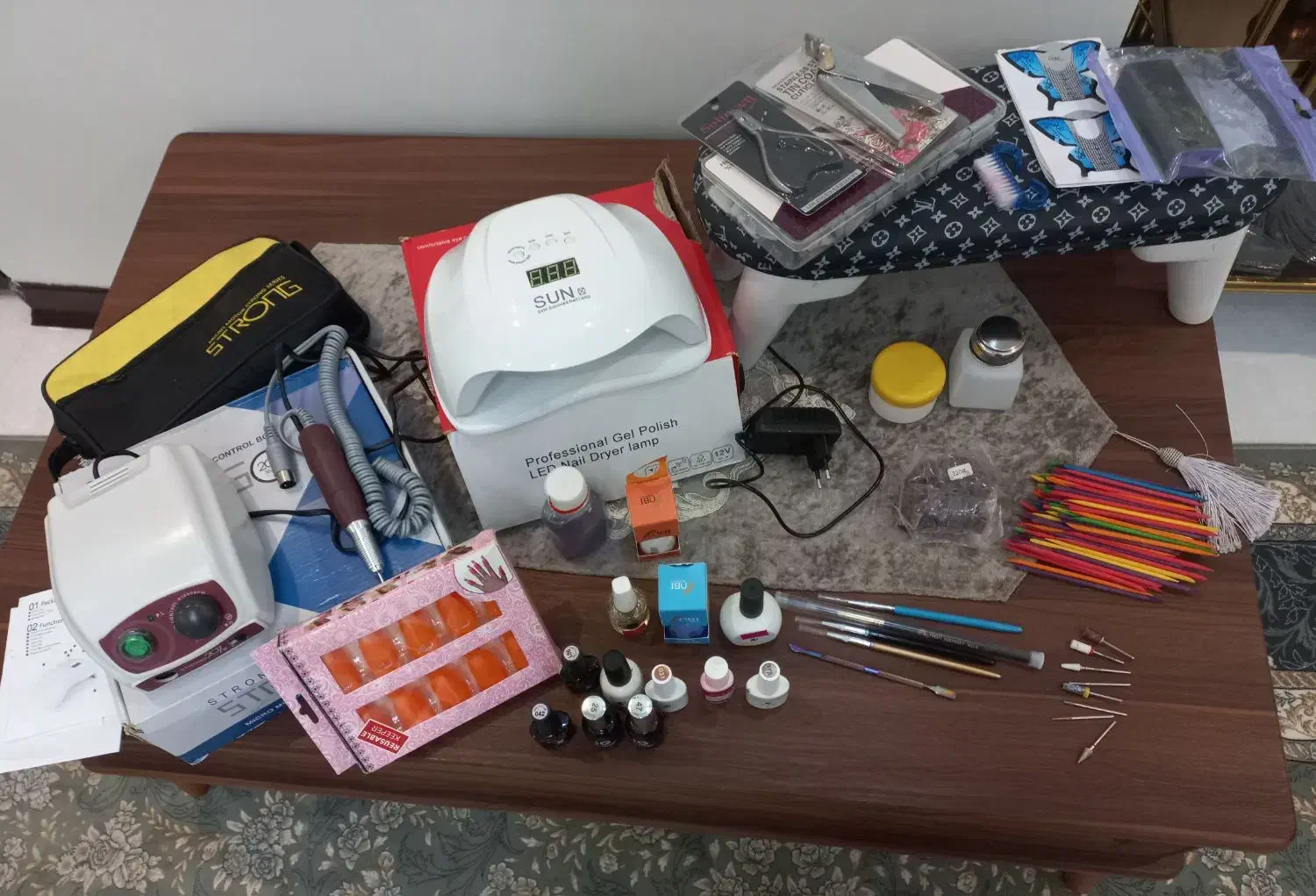 لوازم کاشت ناخن (نو نو )|آرایشی، بهداشتی، درمانی|تهران, سبلان (لشگر)|دیوار