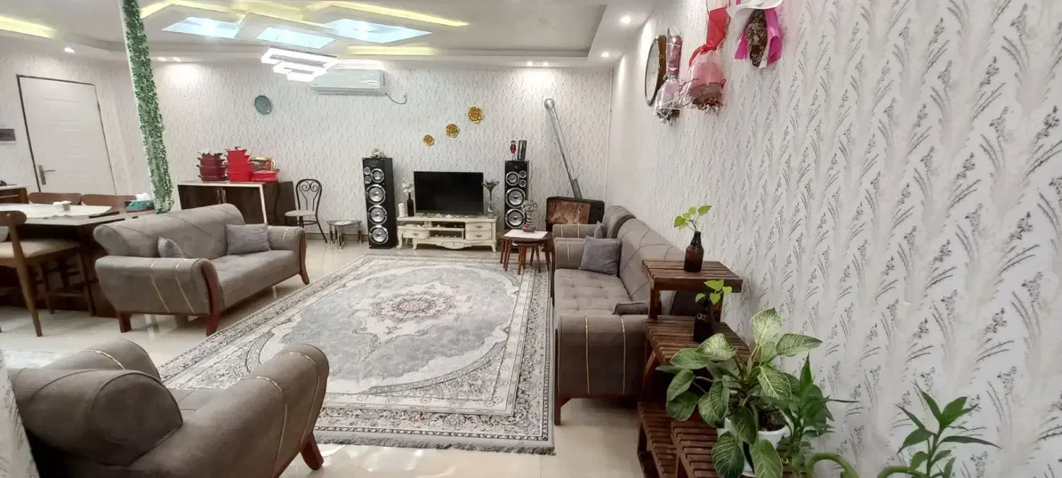 *ویلا نقلی و شیک نوساز نزدیک شهر رشت*|فروش خانه و ویلا|رشت, حومه رشت|دیوار