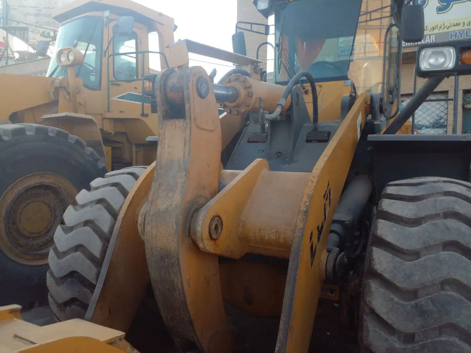 لودر ال جی ۹۵۶خط۲مدل۲۰۰۸|خودرو سنگین|اصفهان, بهارستان (مخابرات)|دیوار