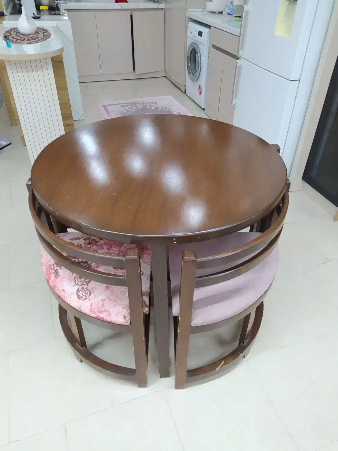 میز غذاخوری ۴ نفره|میز و صندلی غذاخوری|آستانه اشرفیه, |دیوار