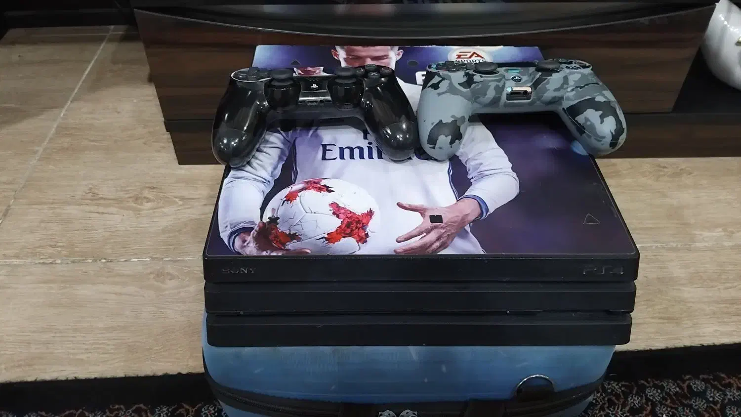 PS4 Pro دو دسته بسیار تمیز و نو|کنسول، بازی ویدئویی و آنلاین|اهواز, کیان اباد|دیوار